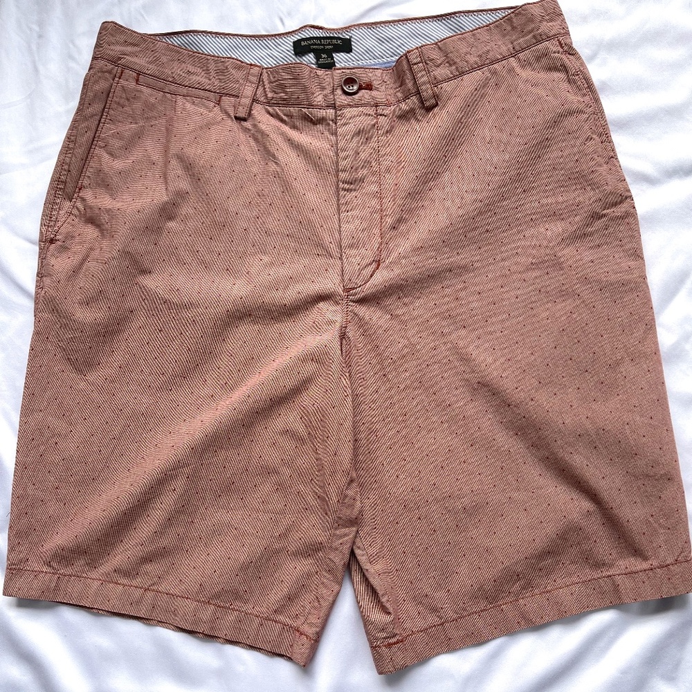 Banana Republic Emerson Short Size 36 Long Length Faded Red